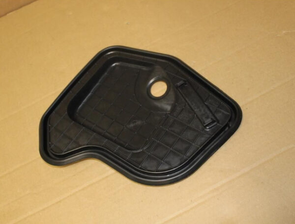 5F4837916C - NEW LEON 5F SEAT FRONT RIGHT DOOR INNER BOARD COVER 5F4837916C ORIGINAL
