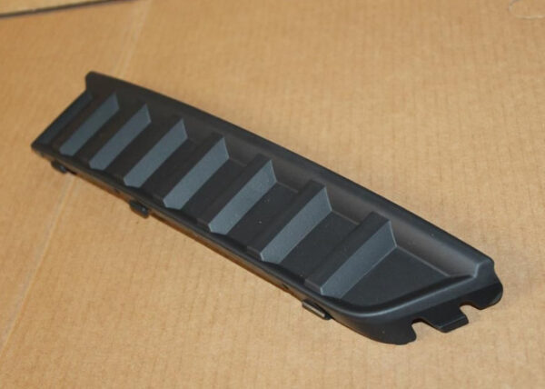 5L08076829B9 - New SKODA YETI 5L Front Right Bumper Fog Lamp Cover 5L08076829B9