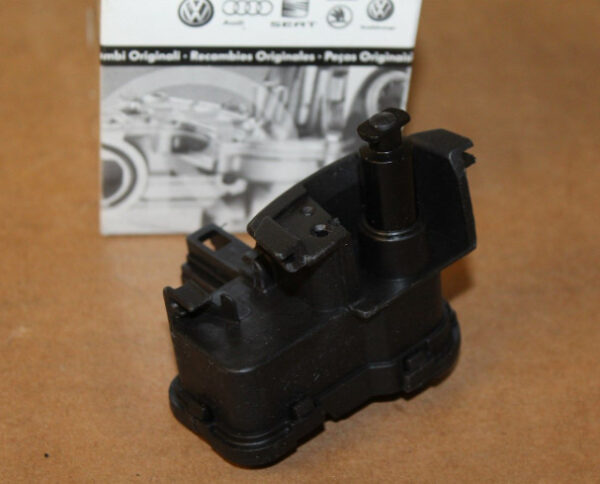 5L0810773D - ŠKODA YETI 5L fuel flap throttle control element 5L0810773D NEW original