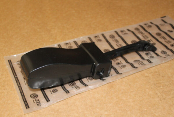 5L0837249C - New SKODA YETI 5L Front Door Latch 5L0837249C Genuine