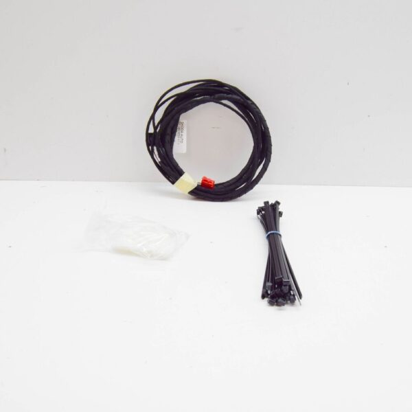 5LA055204A - Skoda Enyaq iV El. Towing Bracket Release Wiring Harness 5LA055204A NEW GENUINE