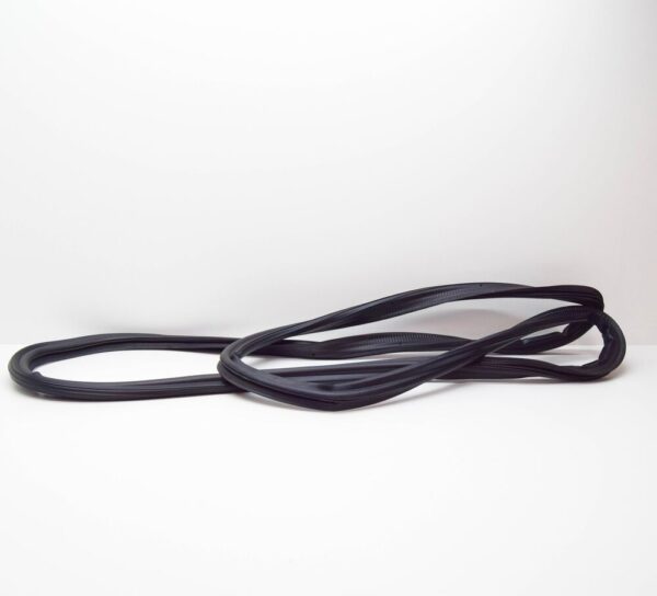 5LG827705A - ŠKODA ENYAQ IV tailgate seal 5LG827705E NEW ORIGINAL