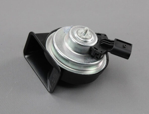 5Q0951221C - New SKODA KAROQ NU Woofer Horn Signal 5Q0951221C Genuine