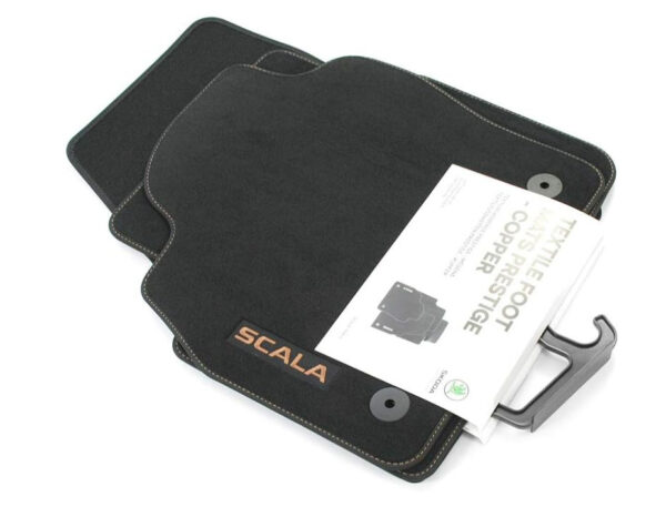 657061270B - ŠKODA SCALA FLOOR MAT SET LEFT HANDLEBAR 657061270B, ORIGINAL PART