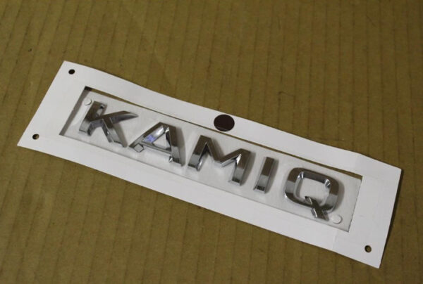 6588536872ZZ - NEW ŠKODA KAMIQ REAR COVER INSCRIPTION 6588536872ZZ ORIGINAL
