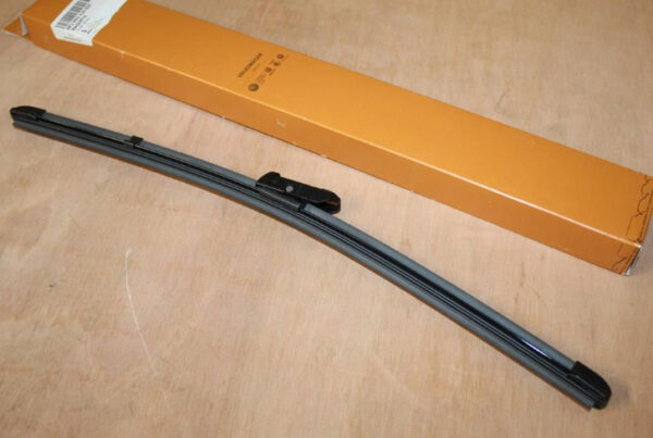 6F295542503C - NEW SEAT ARONA KJ FRONT LEFT AERO WIPER BLADE RHD 6F295542503C ORIGINAL