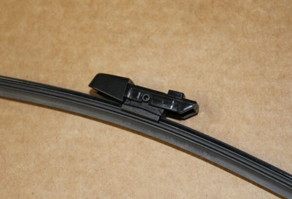 6F995542703C - SEAT Arona KJ tailgate aero wiper blade 6F995542703C, original part