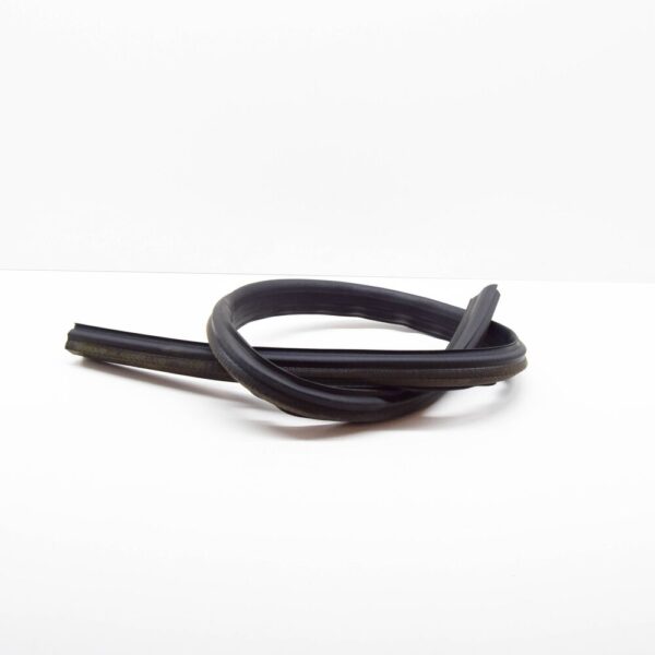 6J0823723A - SEAT Ibiza IV ST 6J 6P bonnet seal, rubber, 6J0823723A, original