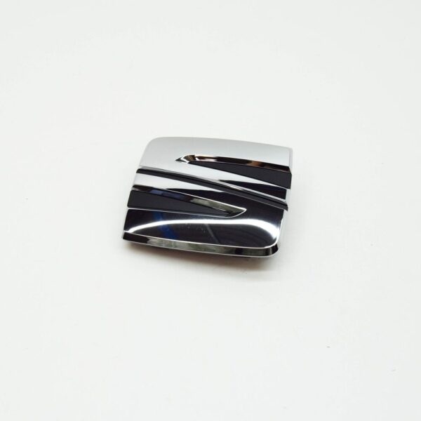 6J98536792ZZ - SEAT Ibiza ST 6J radiator grille emblem for front bumper 6J98536792ZZ part