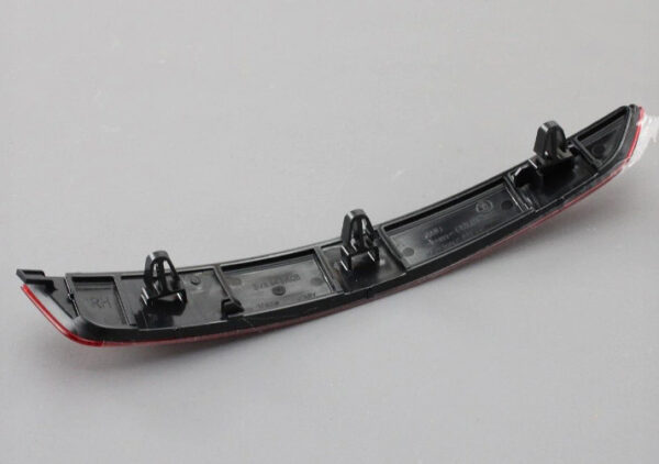 6V6945106 - NEW ŠKODA FABIA MK3 NJ REAR RIGHT BUMPER REFLECTOR 6V6945106 ORIGINAL