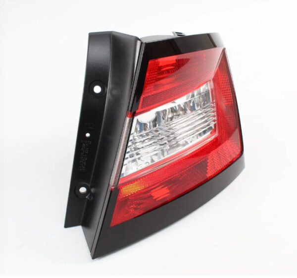 6V6945112 - NEW ŠKODA FABIA MK3 NJ REAR RIGHT TAIL LIGHT LAMP RHD 6V6945112 ORIGINAL