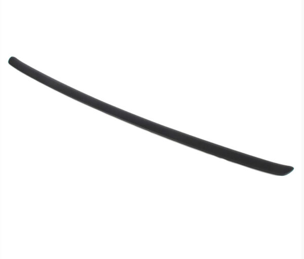 1108042 - NEW FORD FOCUS ESTATE MK1 REAR BUMPER BAR MOLDING 1108042 ORIGINAL