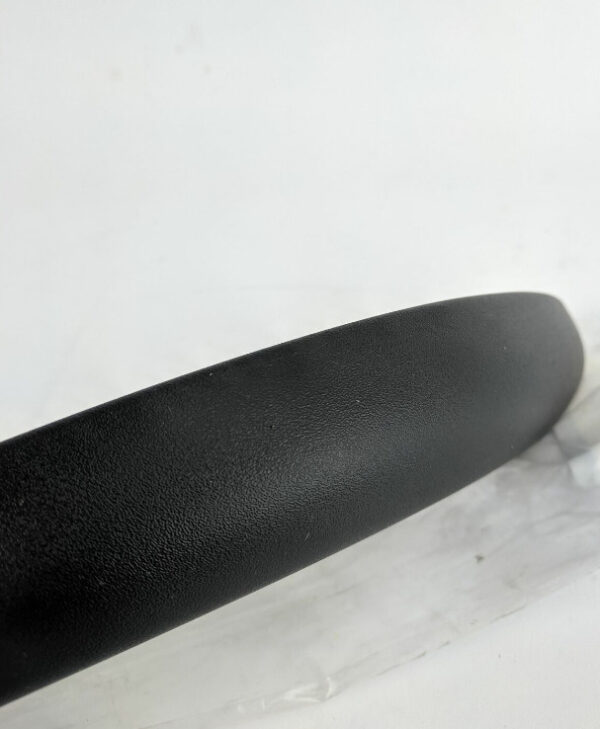 1147516 - NEW FORD FOCUS MK1 ESTATE REAR RIGHT BUMPER MOLDING 1147516 ORIGINAL