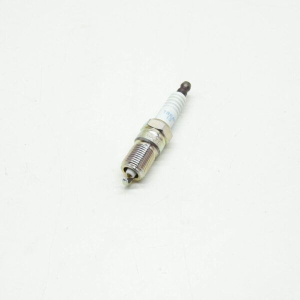 1369704 - Ford C-Max MK1 Spark Plug 1369704 5M5G-12405-AA NEW