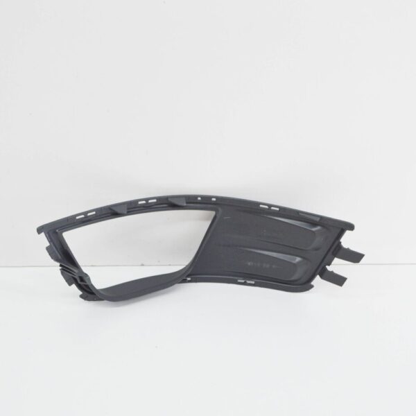 1378129 - Ford Focus C-Max Rear Bumper Left Bezel 1378129 6M5Y-17A818-AC55PQ New