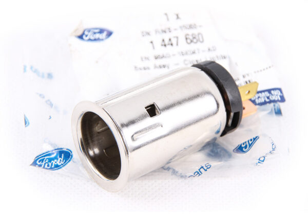 1447680 - NEW FORD KUGA C394 MK1 CIGAR LIGHTER BASE ASSY 1447680 98AG-15K047-AD ORIGINAL