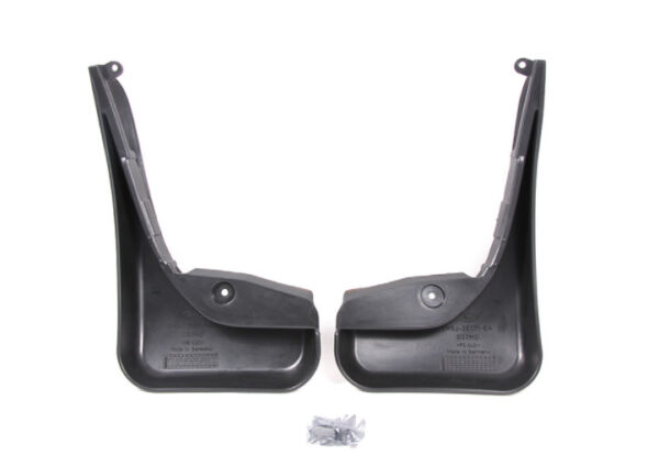 1521018 - NEW FORD FOCUS MK2 ESTATE MUDGUARD FLAP SET 1521018 ORIGINAL