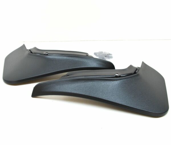 1531632 - NEW FORD FIESTA MK7 REAR MUDGUARD SPLASH KIT 1531632 AM8A6J-286A12-AA ORIGINAL