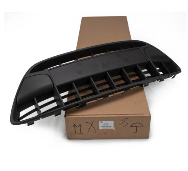 1550788 - NEW FORD FIESTA MK6 FRONT BUMPER CENTRE GRILLE 1550788 AM8A6J-16E174-AA ORIGINAL