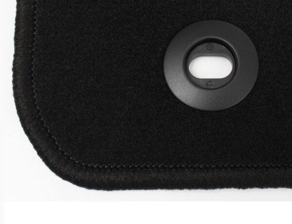1553625 - NEW FORD FIESTA WT MK6 FRONT FLOOR MAT SET VELOUR BLACK LHD 1553625 ORIGINAL