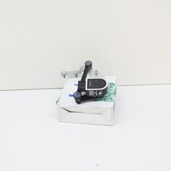 1679313 - NEW FORD MONDEO MK4 REAR LEFT LEVEL HEIGHT SENSOR 8G9N-5B738-BA 1679313 ORIGINAL