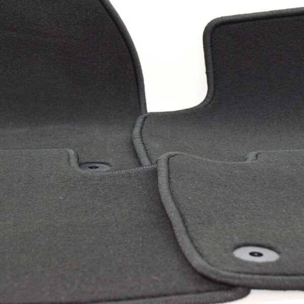 1905276 - Ford Edge MK2 Front Floor Mat Set LHD 1905276 GT4B-R130D00-AA3JA6 NEW