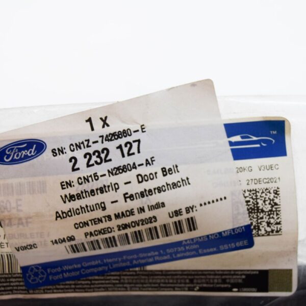 2232127 - FORD ECOSPORT MK2 Rear Right Door Window Belt Weatherstrip 2232127 NEW GENUINE