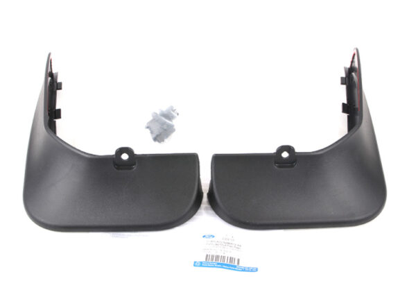 2269105 - NEW FORD FOCUS C519 MK4 ESTATE REAR MUDGUARD FLAP KIT 2269105 ORIGINAL