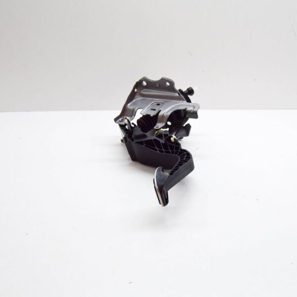 2288943 - FORD FOCUS MK4 CLUTCH PEDAL RHD 2288943 NEW
