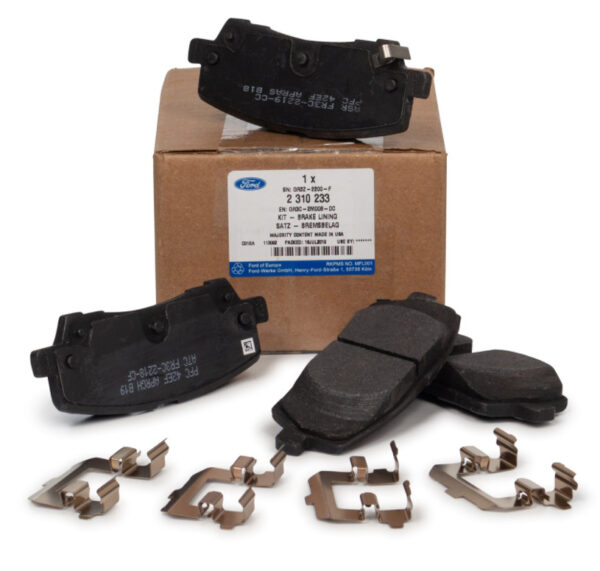 2310233 - NEW FORD MUSTANG MK6 REAR WHEEL BRAKE PAD SET 2310233 GR3C-2M008-DC ORIGINAL