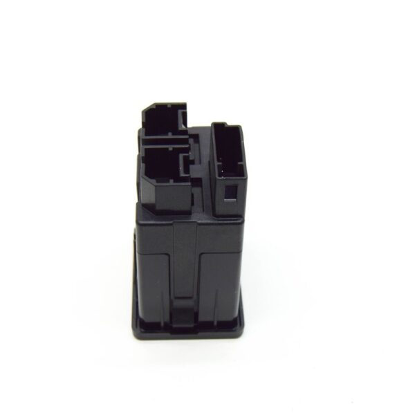 2470665 - Ford Focus MK4 USB Female Port 2470665 NEW