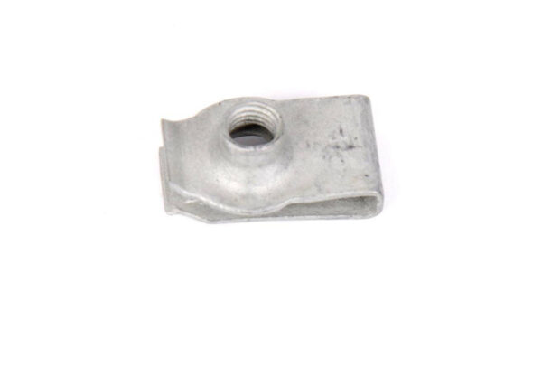4542511 - NEW FORD ECOSPORT MK2 BK FRONT AIR DEFLECTOR NUT 4542511 W520822-S439
