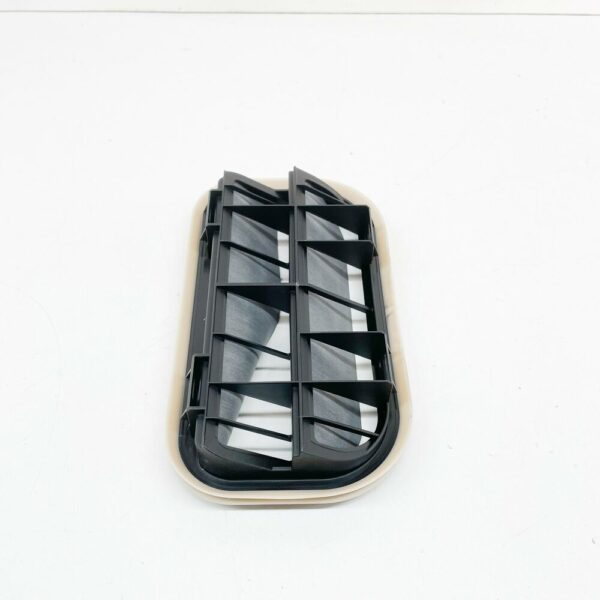 4858452 - NEW FORD MONDEO MK3 REAR VENT AIR OUTER GRILLE 4858452 YF1A-54280B62-AE ORIGINAL