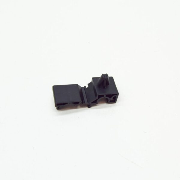 5197509 - Ford Mondeo MK5 Fuel Fill Pipe Clip 5197509 DG93-9A317-AA NEW