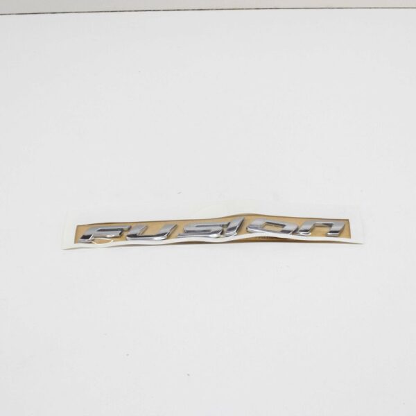 5294572 - NEW FORD MONDEO MK5 FUSION NAME PLATE EMEBLEM 5294572 DS73-A42528-AC ORIGINAL