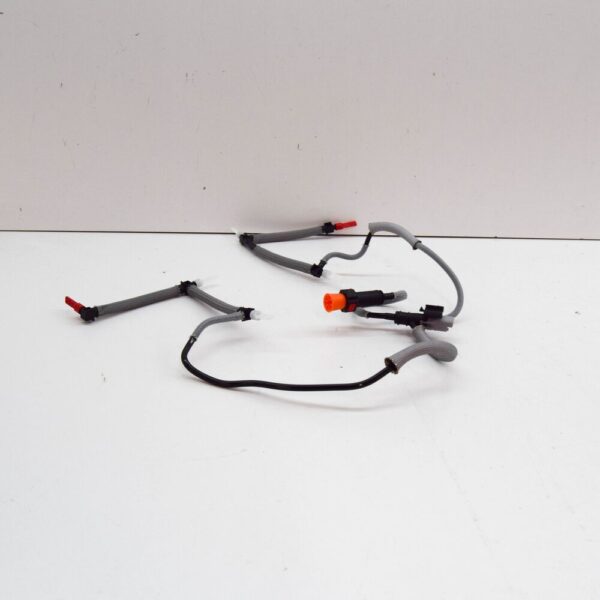 1386505 - LAND ROVER DISCOVERY III L319 Fuel Leak Off Pipe 1386505 NEW GENUINE