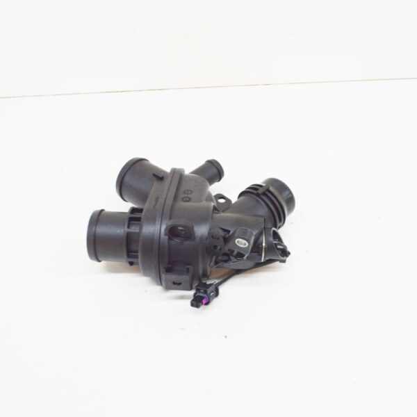 AJ814048 - Jaguar F-Pace X761 Thermostat AJ814048 New Genuine