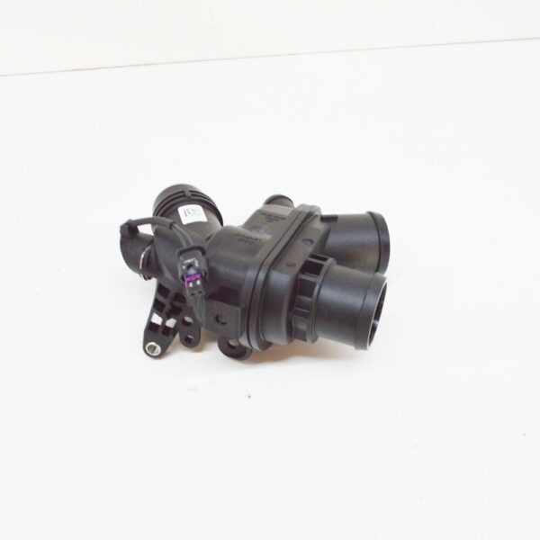 AJ814048 - Jaguar F-Pace X761 Thermostat AJ814048 New Genuine