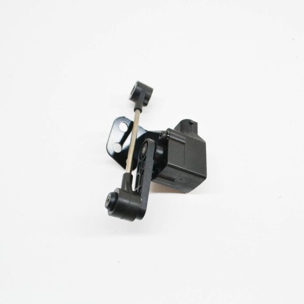 C2C40511 - Jaguar XJ X350 Rear Left Air Suspension Height Sensor C2C40511 NEW GENUINE
