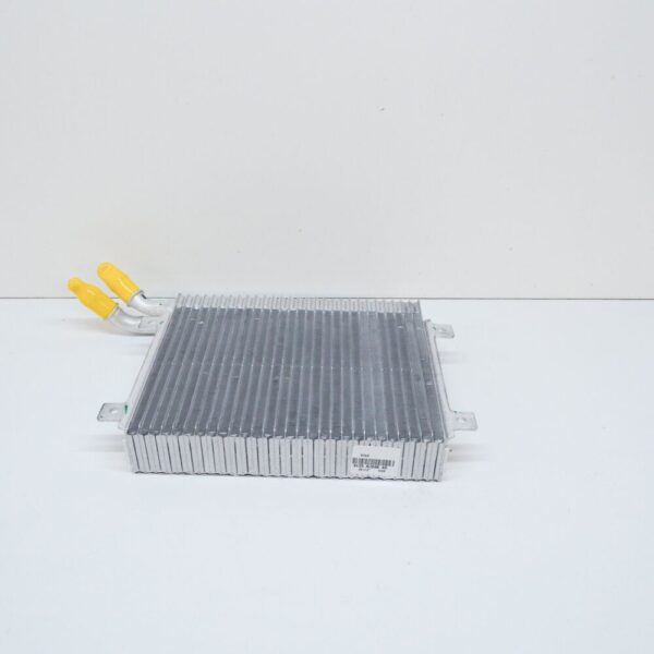 C2D23154 - Jaguar XJ X351 Right Intercooler Radiator C2D23154 NEW GENUINE