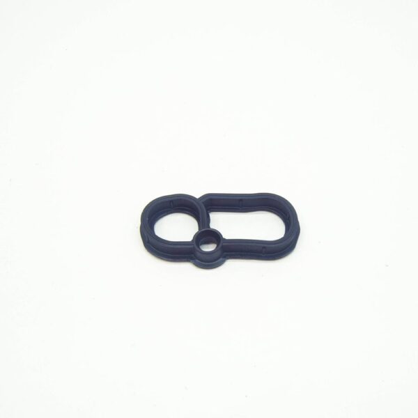 C2D3527 - Jaguar F-PACE X761 Right Valve Lid Gasket C2D3527 NEW GENUINE