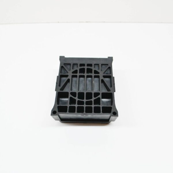 C2D4472 - Jaguar XF X250 Washer Wedge C2D4472 NEW GENUINE