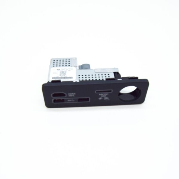 C2D57634 - Jaguar F-Pace X761 Audio Interface C2D57634 NEW GENUINE