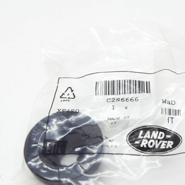 C2S6666 - JAGUAR F-PACE X761 Air Filter Box Mounting Isolator C2S6666 NEW GENUINE