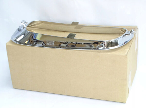 C2Z31643 - JAGUAR XF X250 Front Bumper Left Chrome Finish C2Z31643 NEW ORIGINAL