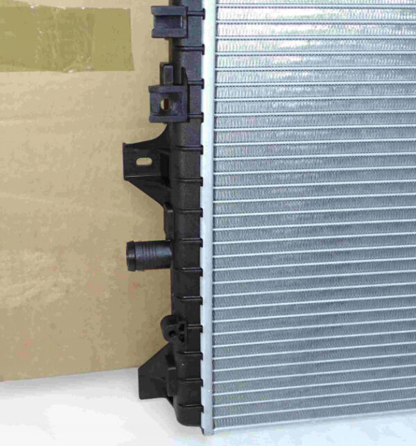 C2Z4193 - Jaguar XF X250 compressor cooler C2Z4193, original part