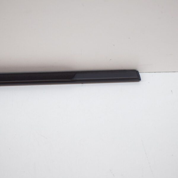 CGE500710 - LAND ROVER RANGE ROVER L322 Front Left Door Weatherstrip CGE500710 New