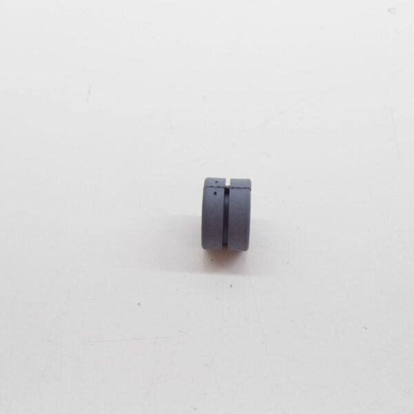 DLR000020 - LR RANGE ROVER L322 Windshield Wiper Linkage Grommet DLR000020 NEW GENUINE