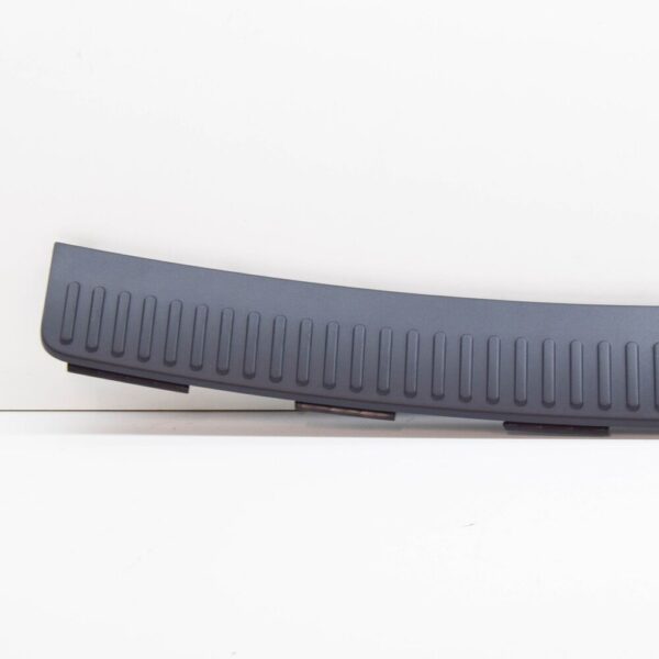 DOE000021PCL - Land Rover Range Rover Sport L320 Rear Bumper Step Pad DOE000021PCL NEW GENUINE