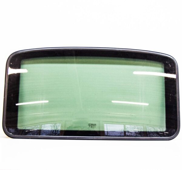 EFT500070 - LAND ROVER FREELANDER L314 Sunroof Glass EFT500070 NEW GENUINE